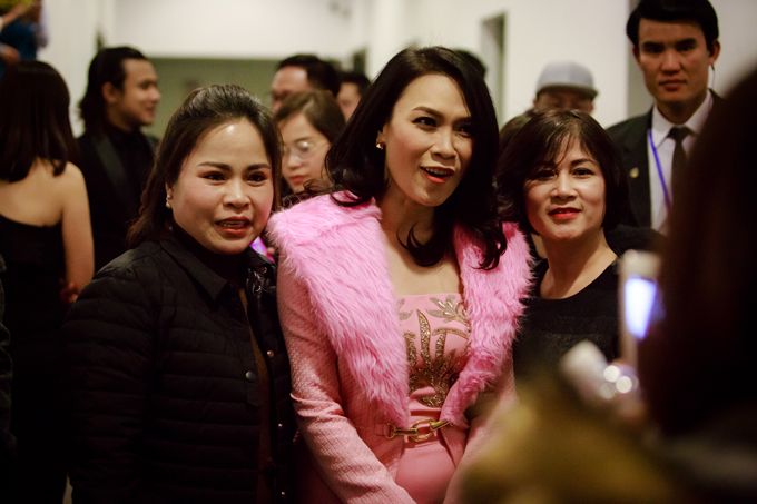 Mỹ Tâm tất bật chạy show sau thông tin mắc chứng ho không thể kiểm soát